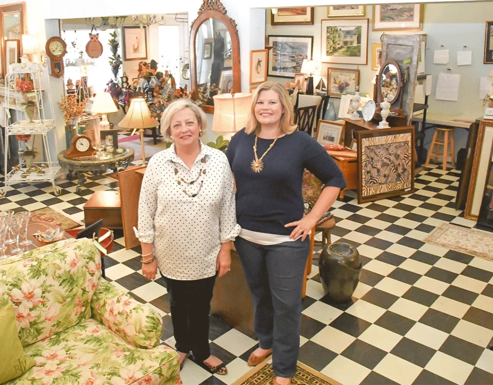 Rooms Blooms and More